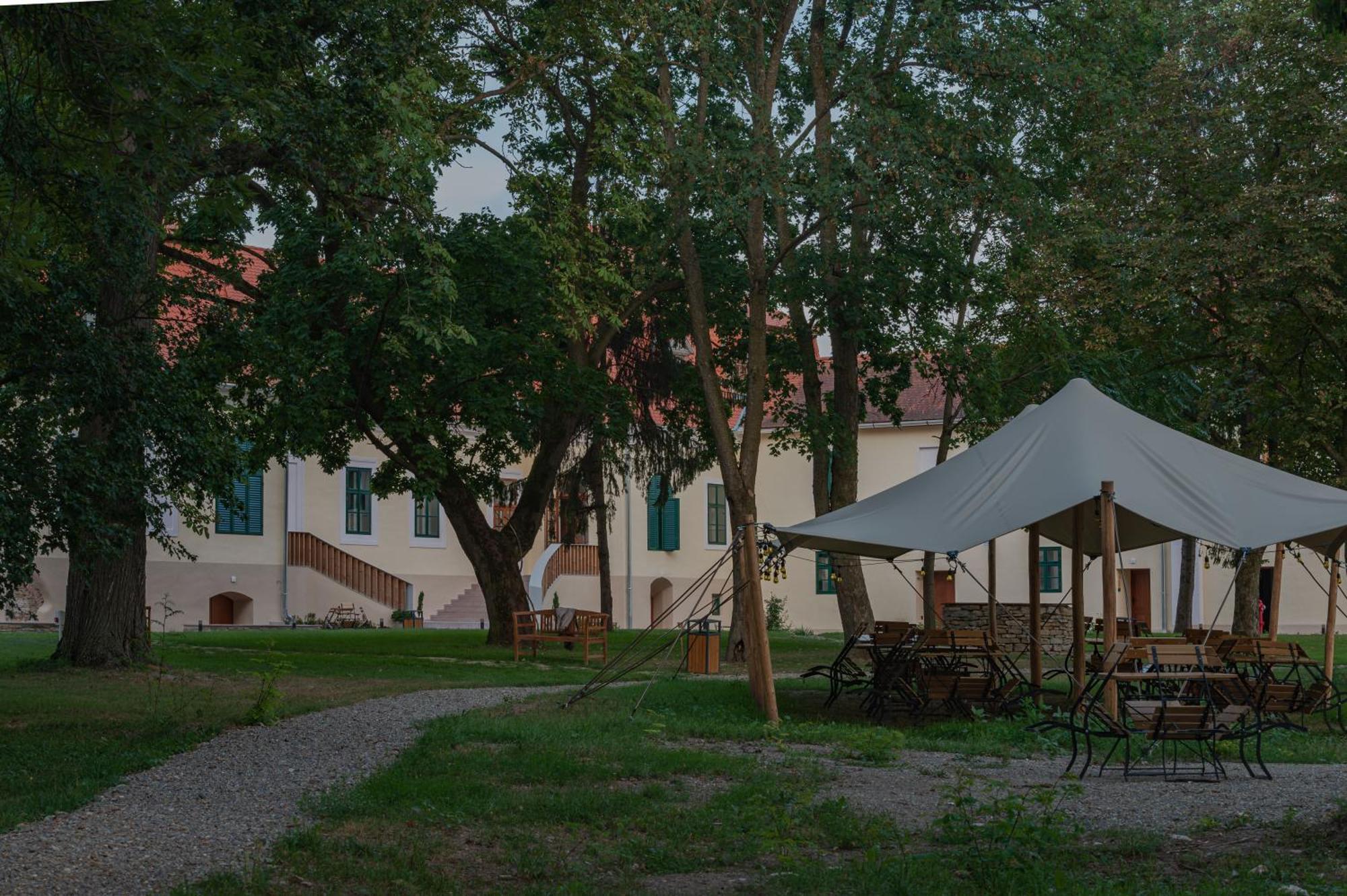 Ugron Castle Fiatfalva Cristuru Secuiesc Exterior foto
